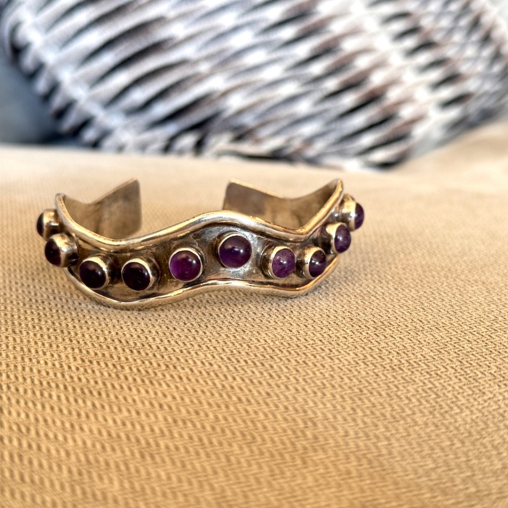 Lot of 3 Vintage Mexico Sterling Silver & Amethyst Bracelet, Cuff and Brooch - Picture 9 of 12